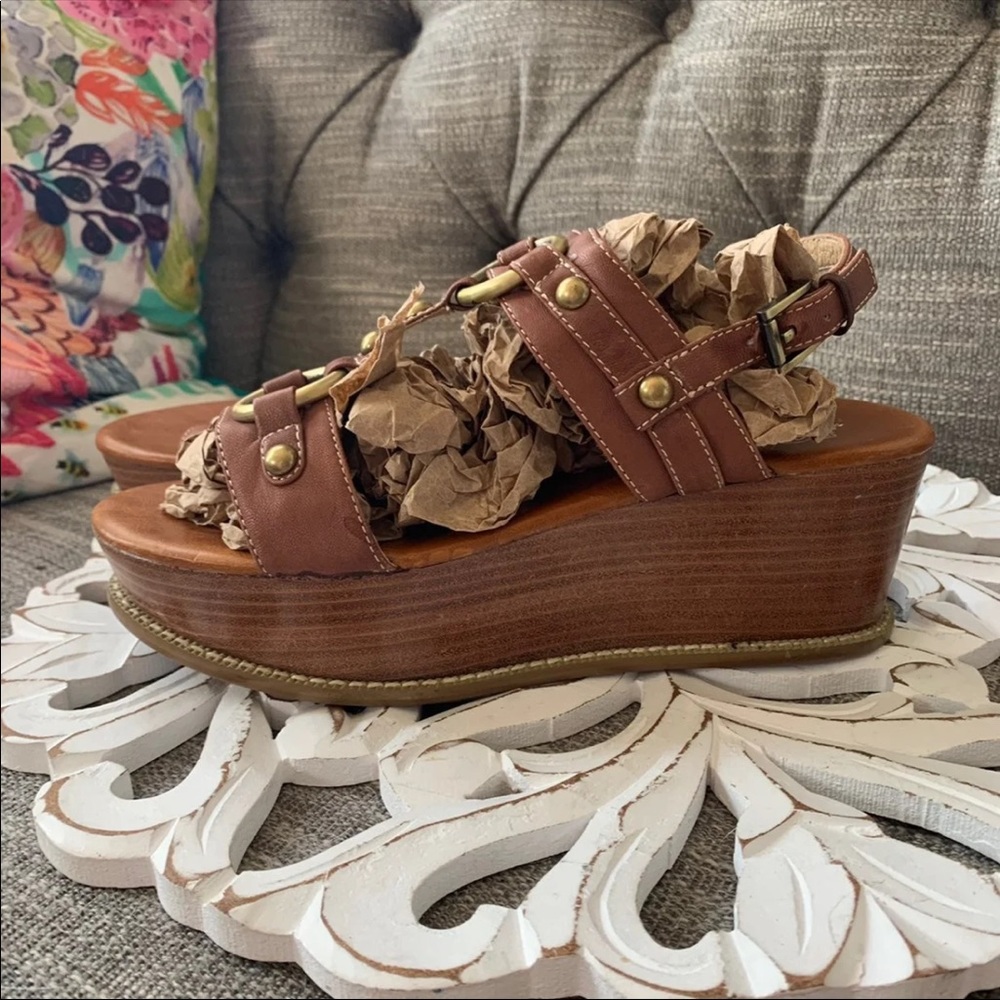 🌹🌹Juicy Couture Platforms Size 8🌹🌹 - Picture 2 of 11